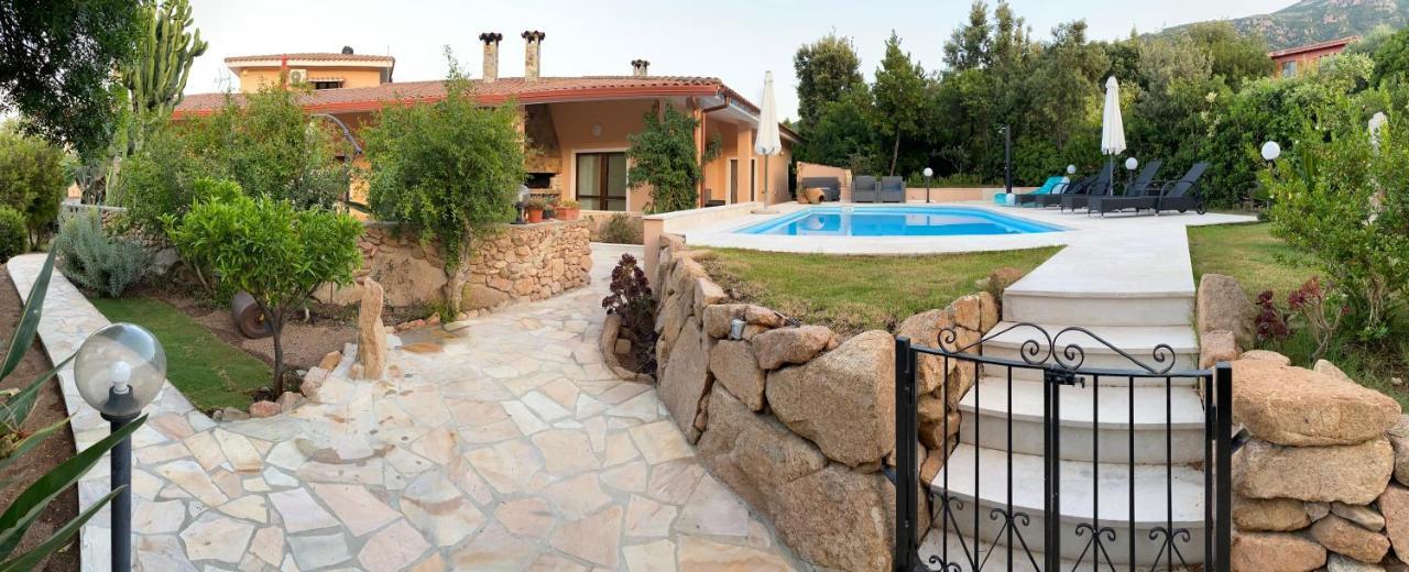 Casa Mariluka Bed and Breakfast Capoterra Exteriör bild
