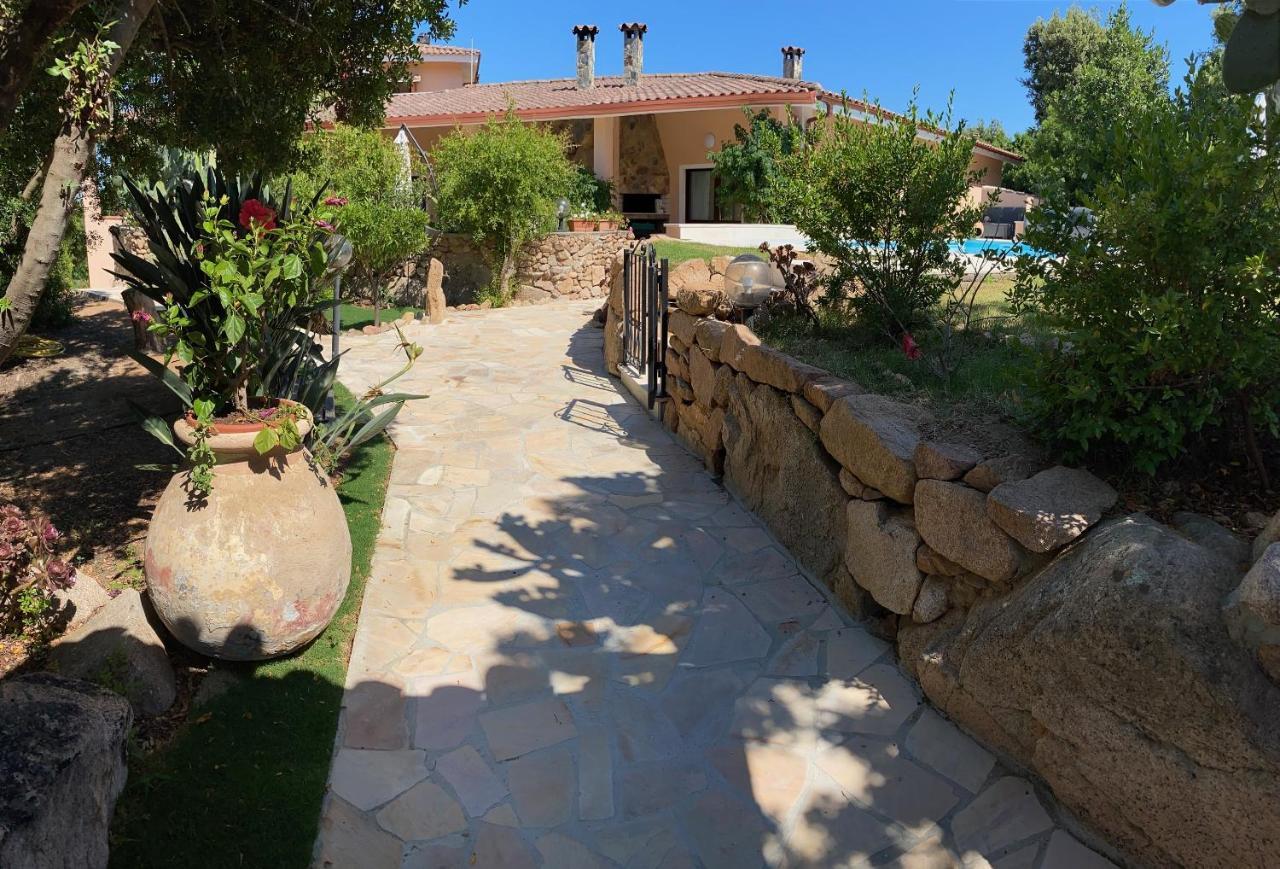 Casa Mariluka Bed and Breakfast Capoterra Exteriör bild